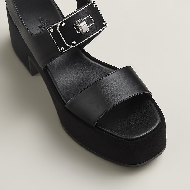 歩く姿に気品宿る 【HERMES】 Lola 35 サンダル新作 Lola 35 sandal | Hermès Norway